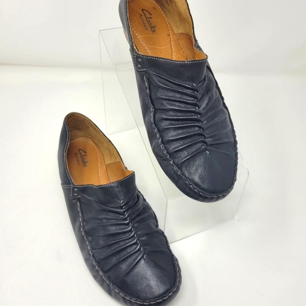 Clarks Artisan Women's Slip-ons Shoes Black Size 8.5W